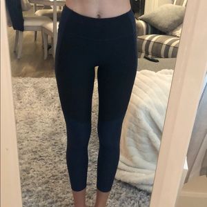 XS two tone Outdoor Voices Compression Leggings